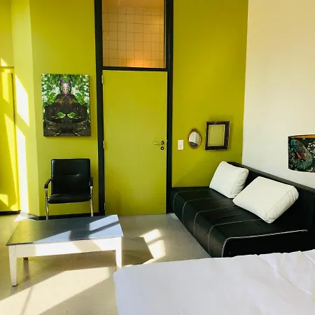 Hotel De Lotuspoort Met Mihr's In De Abdij *