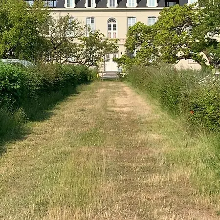 De Lotuspoort Met Mihr's In De Abdij Hotel Bornem