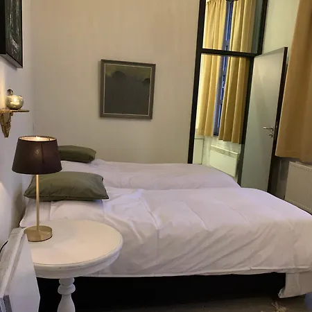Hotel De Lotuspoort Met Mihr's In De Abdij Bornem